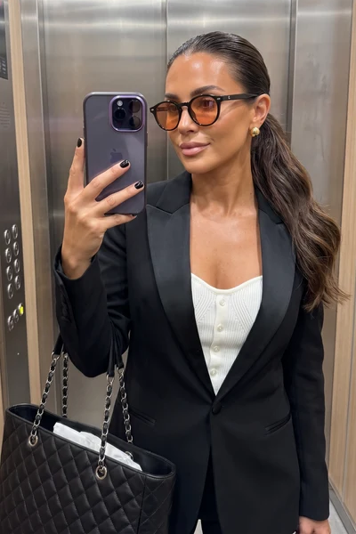 Camila I.